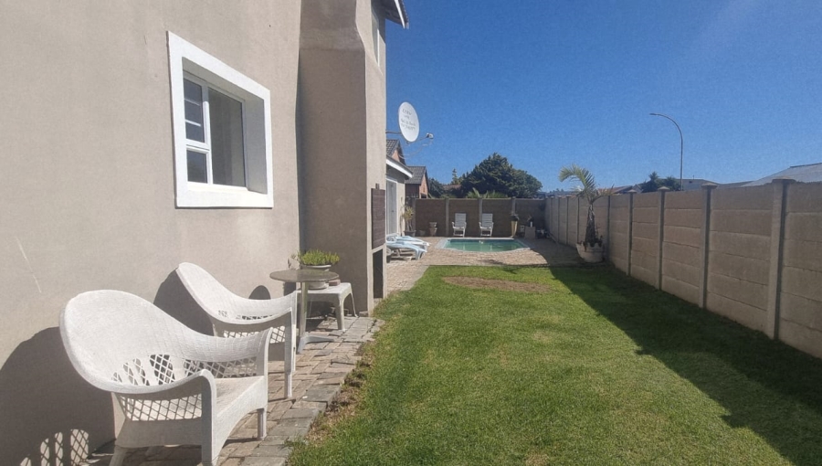 To Let 3 Bedroom Property for Rent in Jeffreys Bay Central Eastern Cape